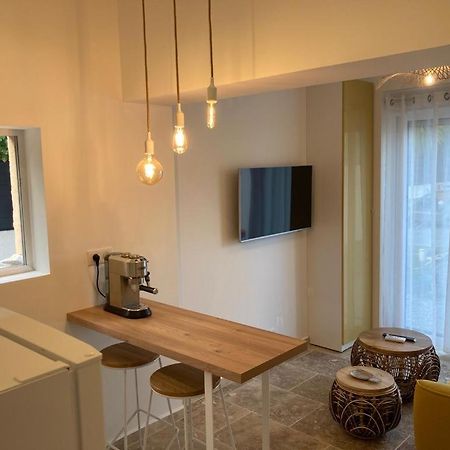 Charmant Studio Dans Villa - Parking - Jardin La Seyne-sur-Mer Eksteriør bilde
